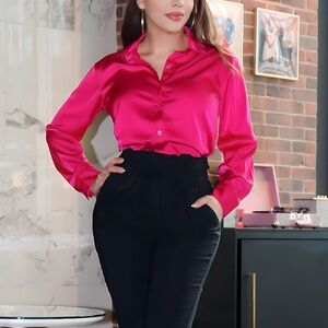 NEW MunekaWear Satin Blouse